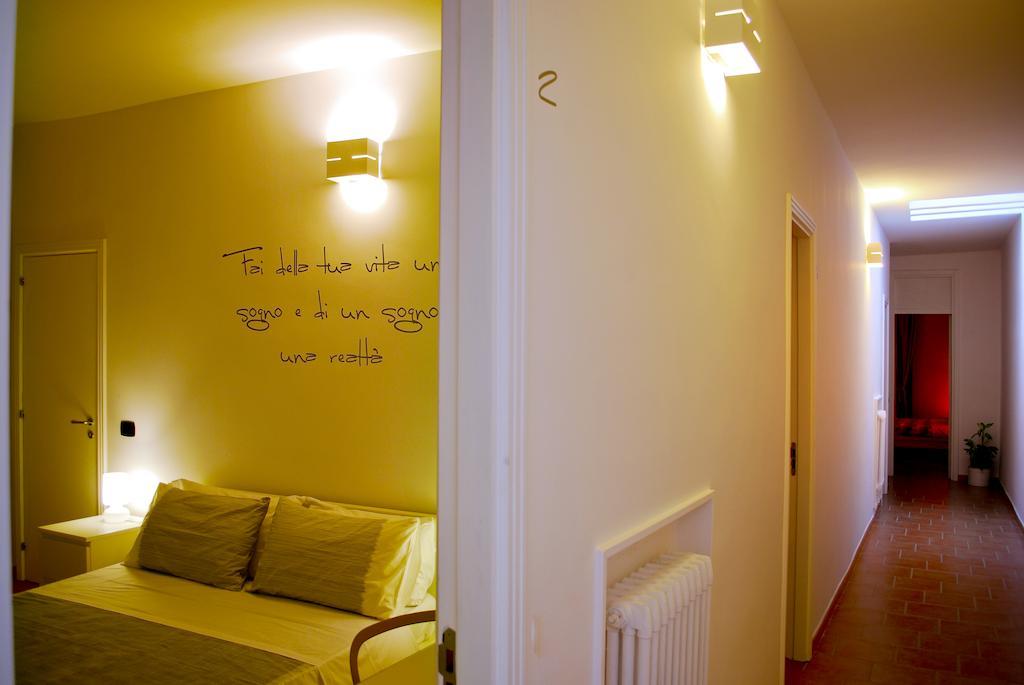Bed And Breakfast Charming House Barletta Room photo