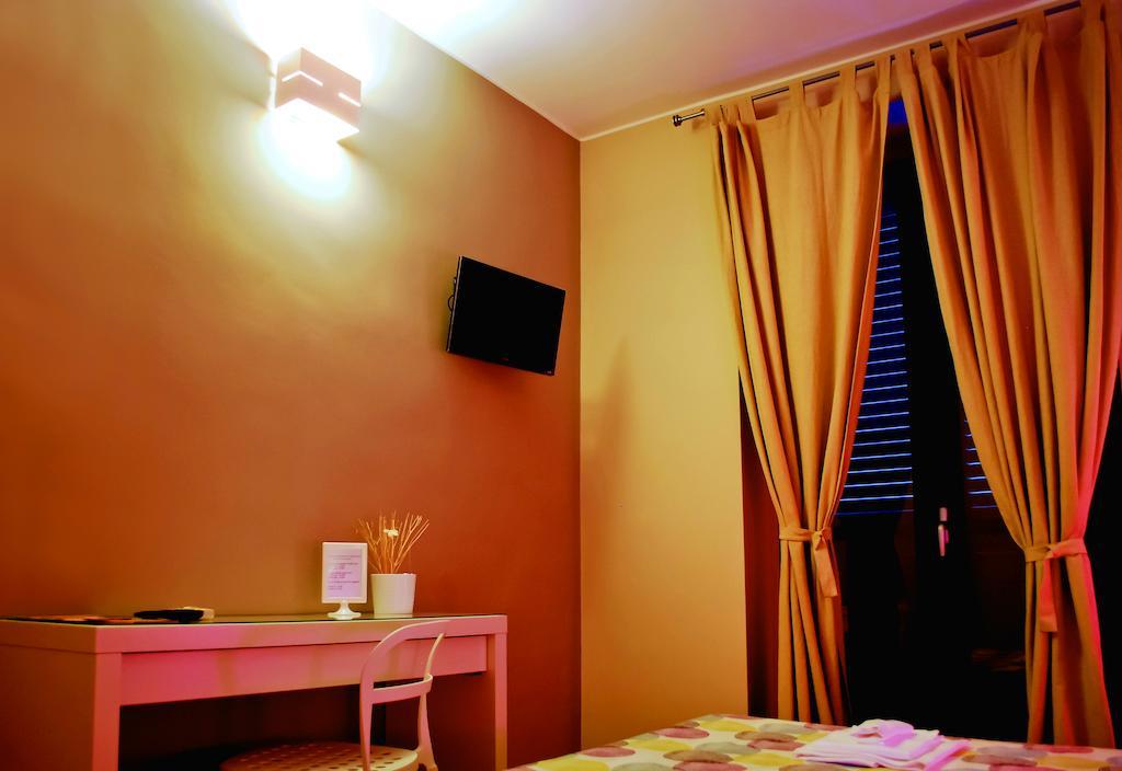 Bed And Breakfast Charming House Barletta Exterior photo