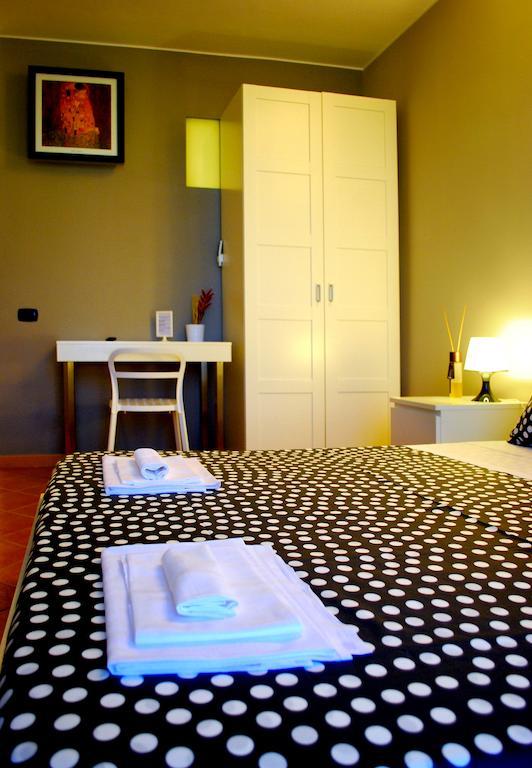 Bed And Breakfast Charming House Barletta Room photo